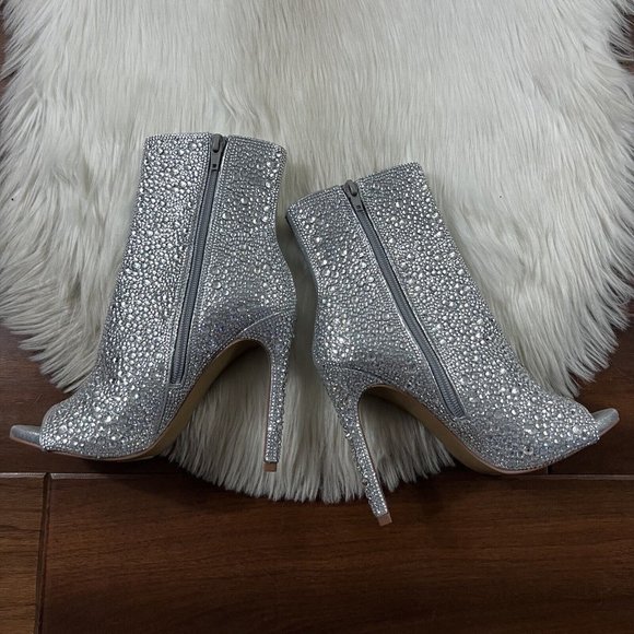 Steve Madden Size 6.5 Silver Dispute R Embellished  Peep Toe Stiletto Boot - Picture 2 of 12